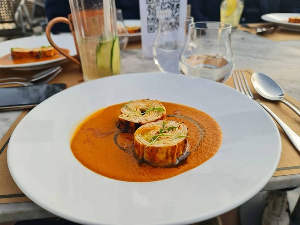 Quel est le meilleur circuit pour une aventure culinaire à travers les marchés de Marrakech?