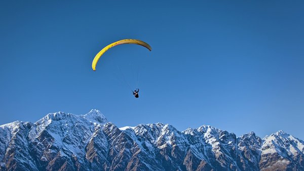 Quelle est la meilleure saison pour pratiquer le parapente dans les Andes équatoriennes ?